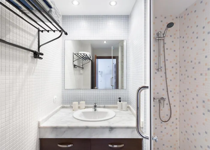 Home2book Cozy Mocan Pool View, El