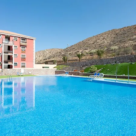 Apartment Home2book Cozy Mocan Pool View, El