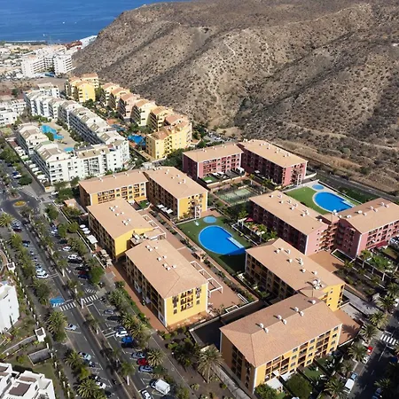 Appartement Home2book Cozy Mocan Pool View, El